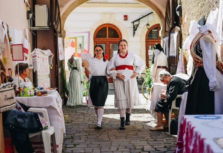 Varaždinska dvorišta otvorila svoja vrata: Prijepodnevni program privukao brojne  posjetitelje